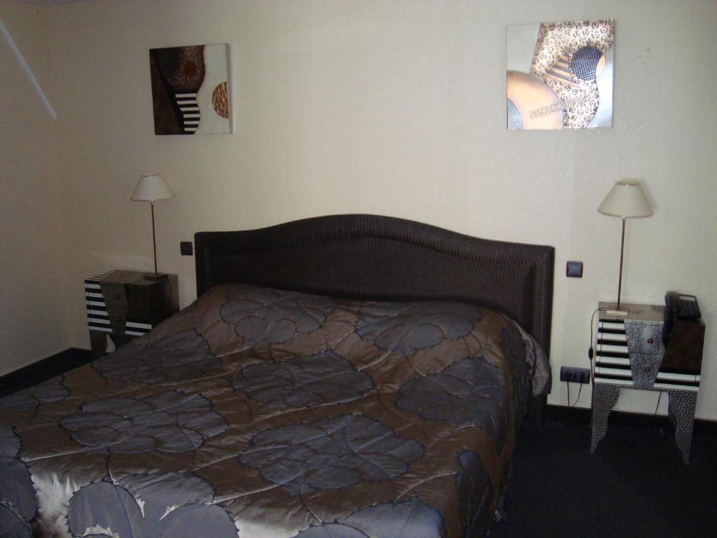 Hotel De La Croix D'Or Avranches Phòng bức ảnh