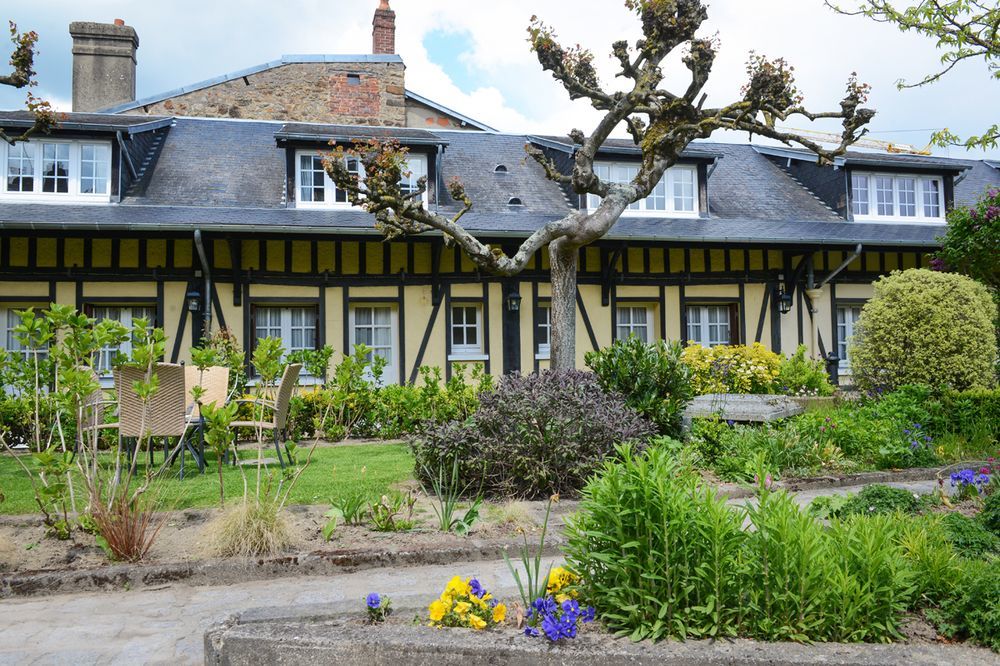 Hotel De La Croix D'Or Avranches Ngoại thất bức ảnh