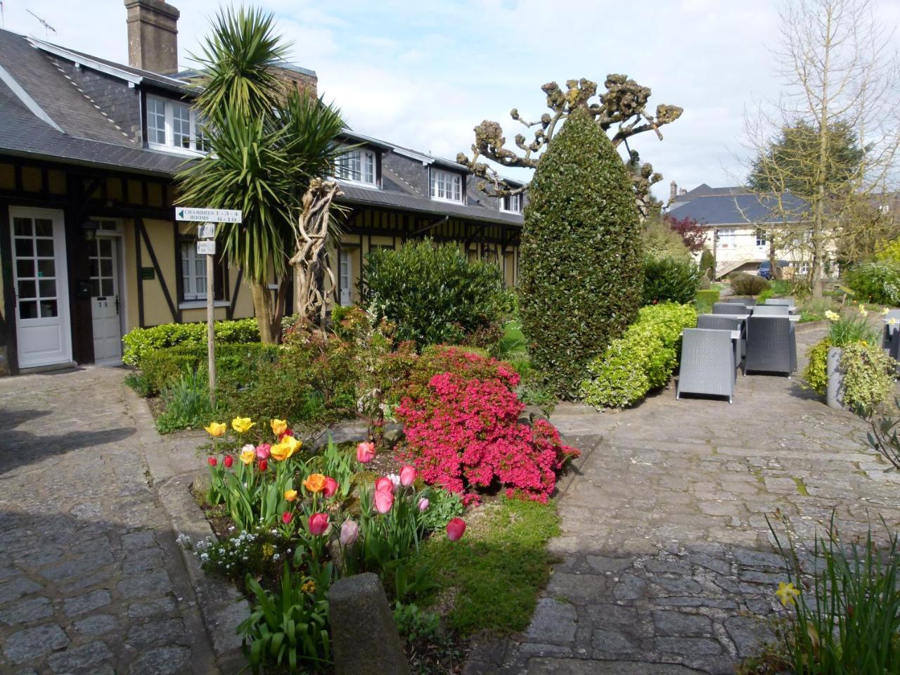 Hotel De La Croix D'Or Avranches Ngoại thất bức ảnh